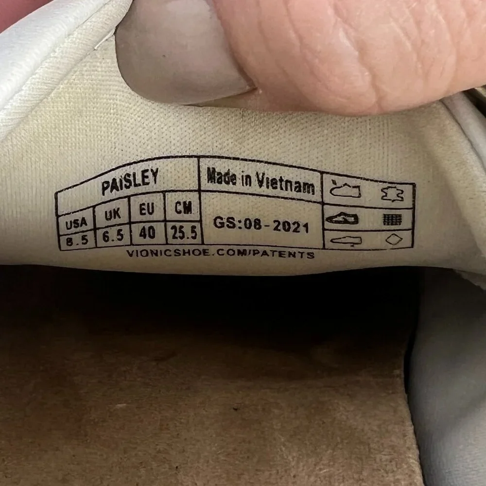 Vionic Paisley active shoe 8.5
